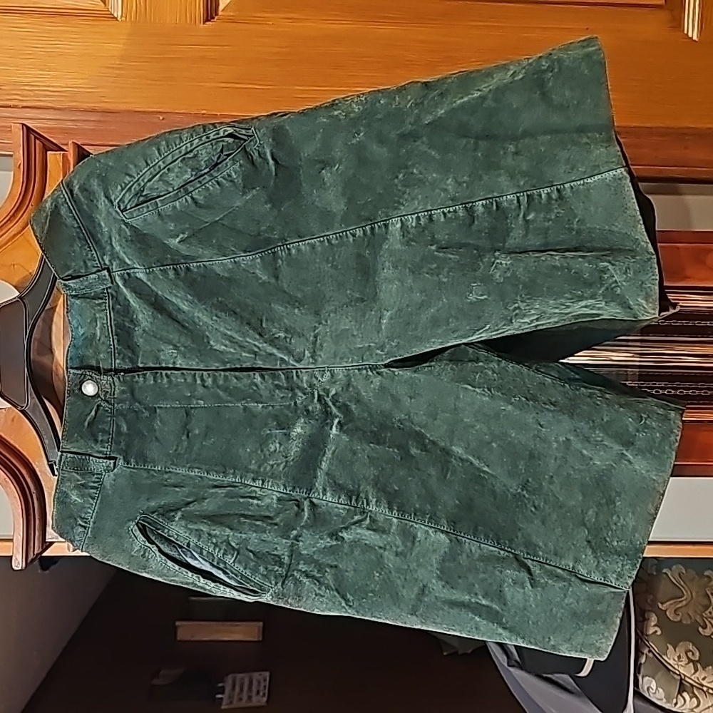 Bedford Fair Vintage Women's Seude Leather Shorts